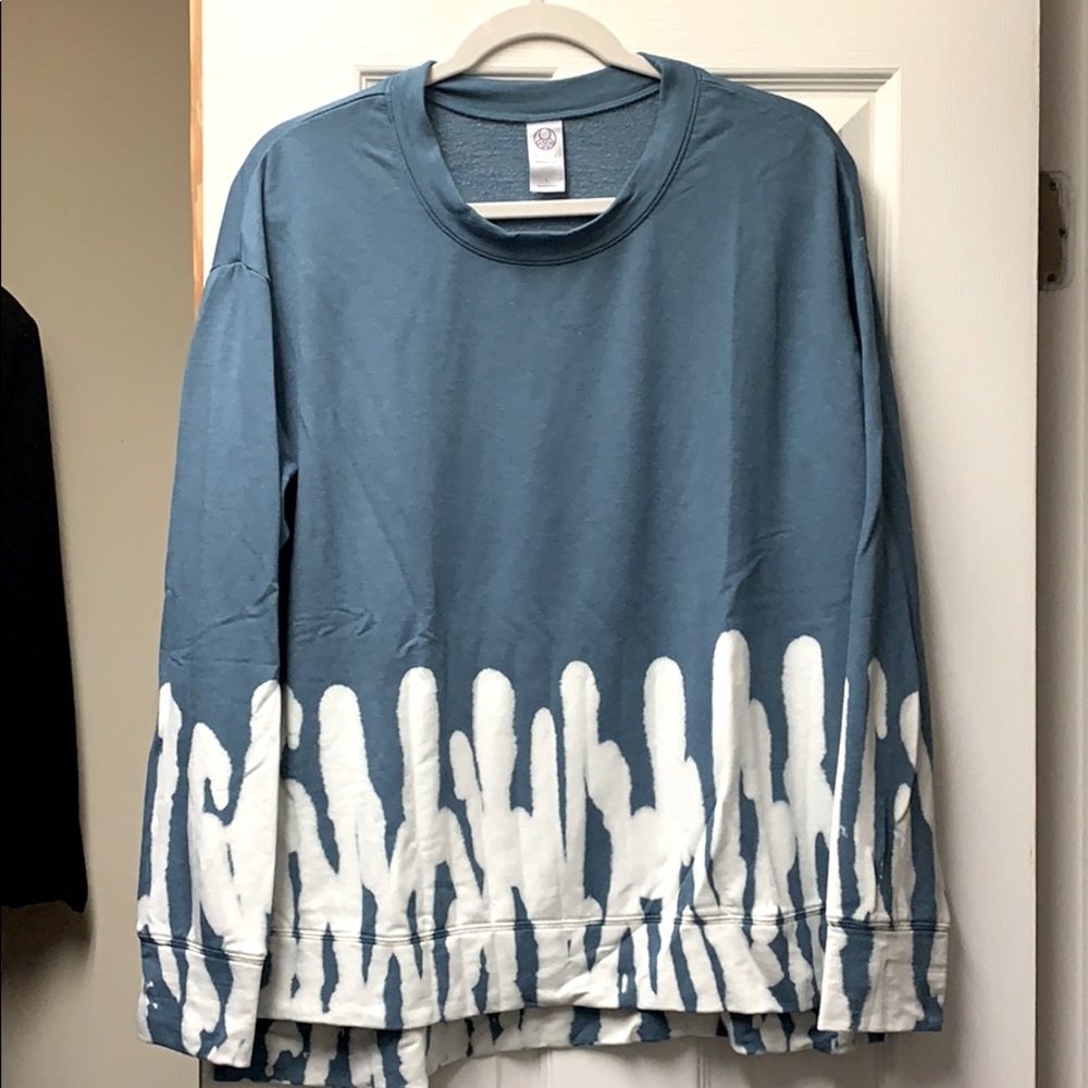 Blue and white printed sweatshirt